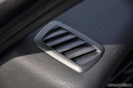 2010款一汽大众捷达1.6L手动伙伴型
