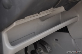 2010款一汽大众捷达1.6L手动伙伴型