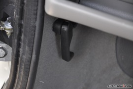 2010款一汽大众捷达1.6L手动伙伴型
