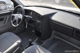 2010款一汽大众捷达1.6L手动伙伴型