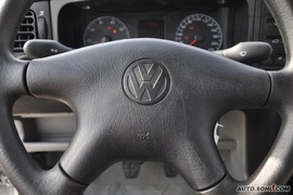 2010款一汽大众捷达1.6L手动伙伴型
