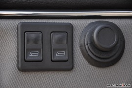 2010款一汽大众捷达1.6L手动伙伴型