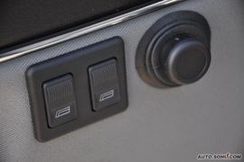 2010款一汽大众捷达1.6L手动伙伴型