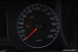 2010款一汽大众捷达1.6L手动伙伴型