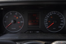 2010款一汽大众捷达1.6L手动伙伴型