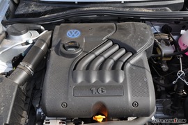 2010款一汽大众捷达1.6L手动伙伴型
