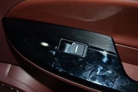 2015款比亚迪速锐1.5L手动豪华型