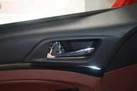 2015款比亚迪速锐1.5L手动豪华型