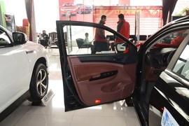 2015款比亚迪速锐1.5L手动豪华型