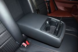 2015款比亚迪速锐1.5L手动豪华型