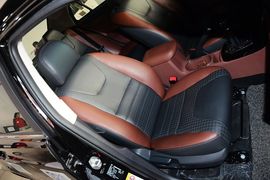 2015款比亚迪速锐1.5L手动豪华型