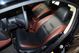 2015款比亚迪速锐1.5L手动豪华型