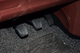 2015款比亚迪速锐1.5L手动豪华型