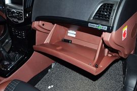 2015款比亚迪速锐1.5L手动豪华型