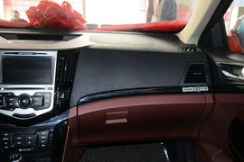 2015款比亚迪速锐1.5L手动豪华型