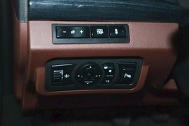 2015款比亚迪速锐1.5L手动豪华型