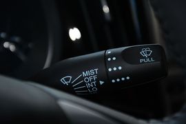 2015款比亚迪速锐1.5L手动豪华型