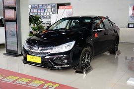 2015款比亚迪速锐1.5L手动豪华型