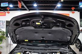 2015款比亚迪速锐1.5L手动豪华型