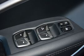 2015款现代全新胜达2.4L自动两驱智能型