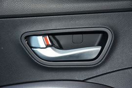 2015款现代全新胜达2.4L自动两驱智能型