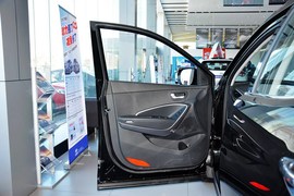 2015款现代全新胜达2.4L自动两驱智能型