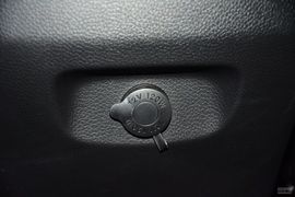 2015款现代全新胜达2.4L自动两驱智能型