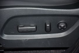 2015款现代全新胜达2.4L自动两驱智能型