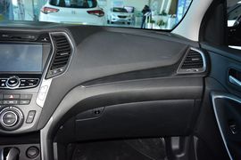 2015款现代全新胜达2.4L自动两驱智能型