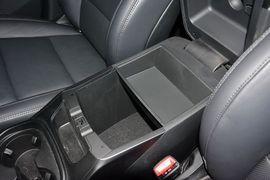 2015款现代全新胜达2.4L自动两驱智能型