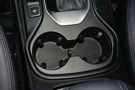 2015款现代全新胜达2.4L自动两驱智能型