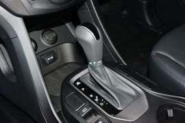2015款现代全新胜达2.4L自动两驱智能型