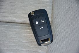 2015款别克英朗18T双离合精英型