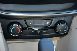 2015款别克英朗18T双离合精英型