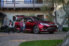   2017款克莱斯勒Pacifica