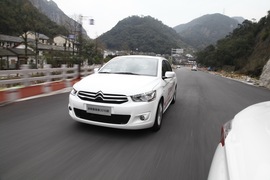 东风雪铁龙2016款全新爱丽舍试驾