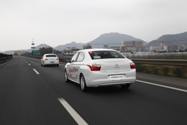 东风雪铁龙2016款全新爱丽舍试驾