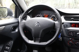 东风雪铁龙2016款全新爱丽舍试驾