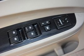 2016款东风风行景逸X3