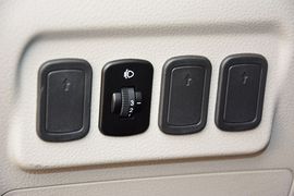 2016款东风风行景逸X3