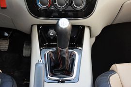 2016款东风风行景逸X3