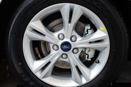 2015款福特福克斯两厢1.6L自动舒适型