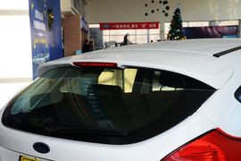 2015款福特福克斯两厢1.6L自动舒适型