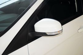 2015款福特福克斯两厢1.6L自动舒适型