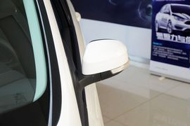 2015款福特福克斯两厢1.6L自动舒适型