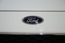 2015款福特福克斯两厢1.6L自动舒适型
