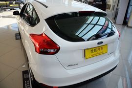2015款福特福克斯两厢1.6L自动舒适型