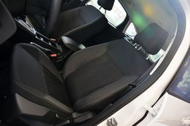 2015款福特福克斯两厢1.6L自动舒适型