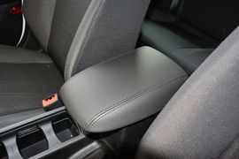 2015款福特福克斯两厢1.6L自动舒适型
