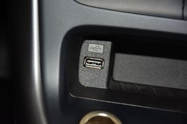 2015款福特福克斯两厢1.6L自动舒适型